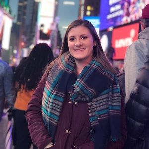 Meet your Posher, Kiana